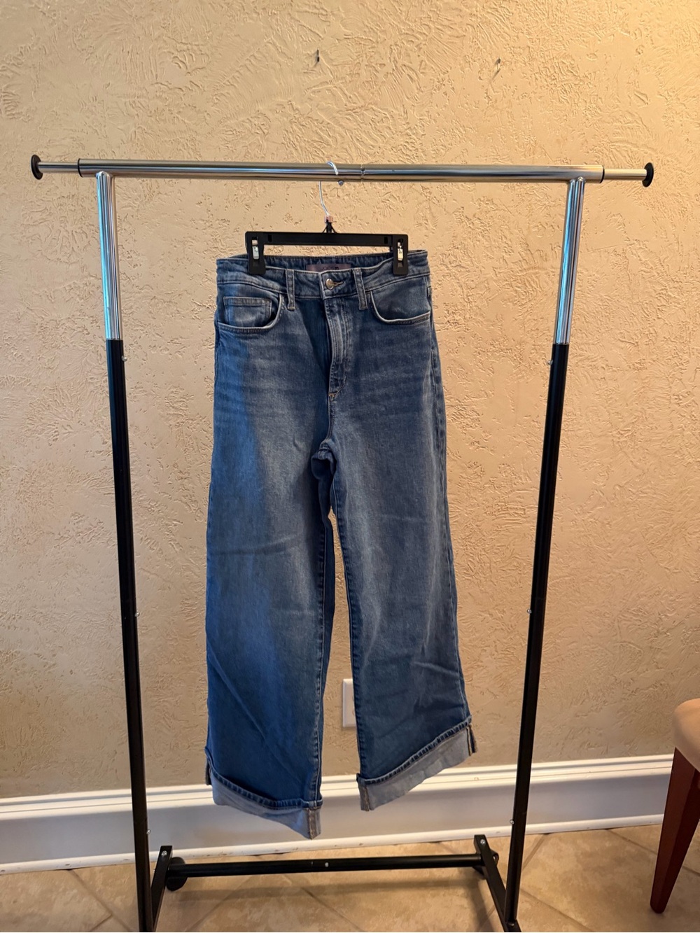 Joe's Jeans Wide-Leg Cropped Flare in Medium Blue Denim